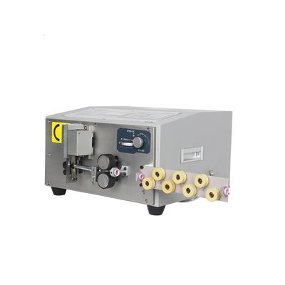 ISO9001 इलेक्ट्रिक वायर स्ट्रिपिंग मशीन स्वचालित 50Hz 6sqmm . पर लागू होती है