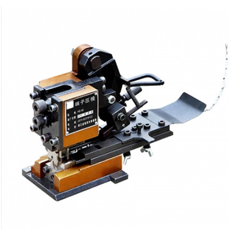 उच्च गति प्रेस मशीनों में कस्टम प्रसंस्करण के लिए 150 किलोग्राम के दबाव बल के साथ धातु टर्मिनल क्रिमिंग मोल्ड